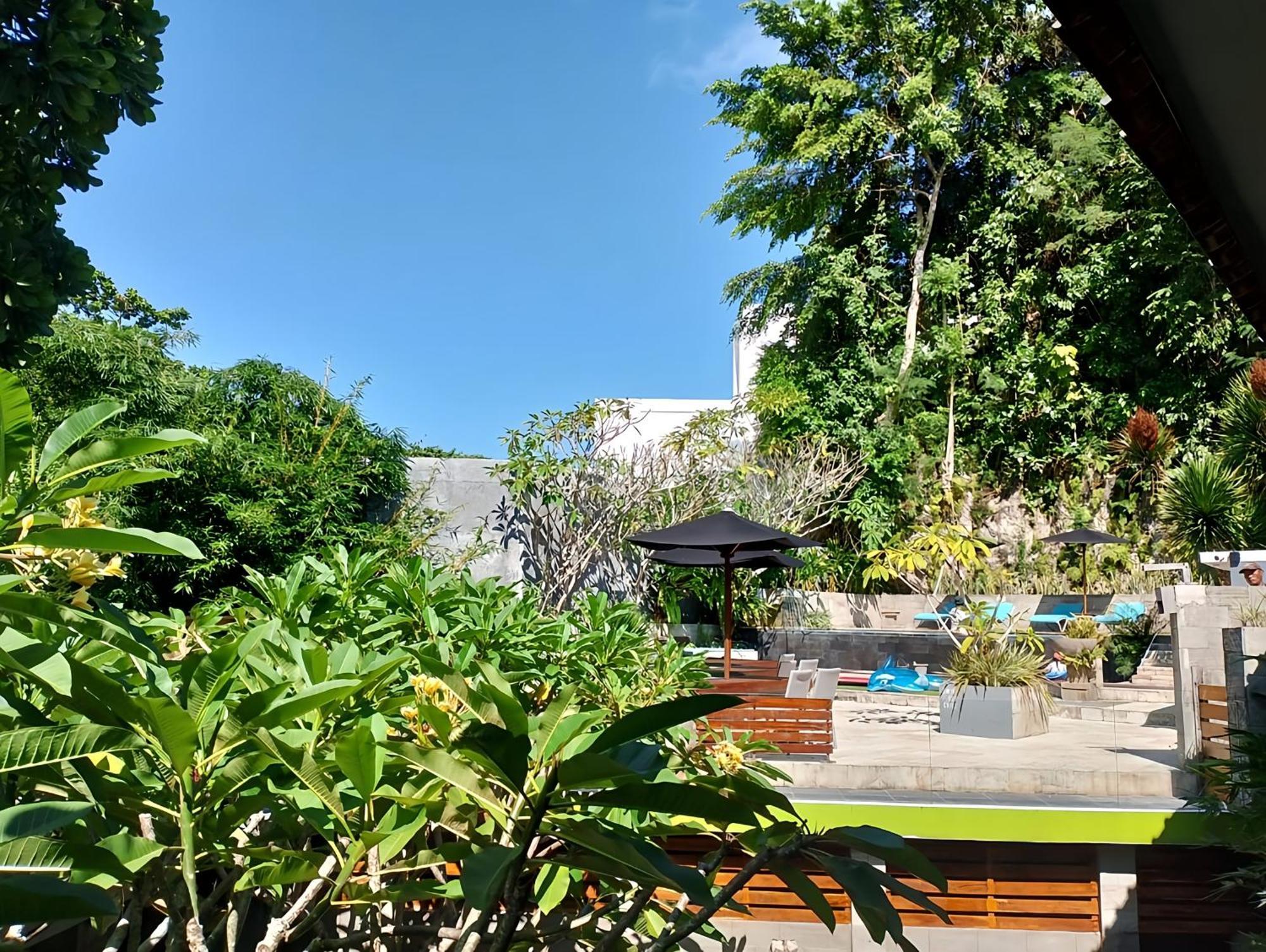 Javacove Beach Hotel Batukaras Extérieur photo