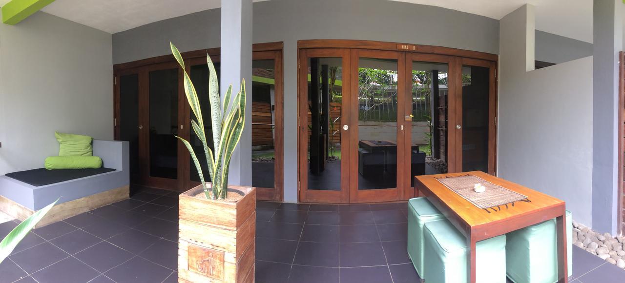 Javacove Beach Hotel Batukaras Extérieur photo