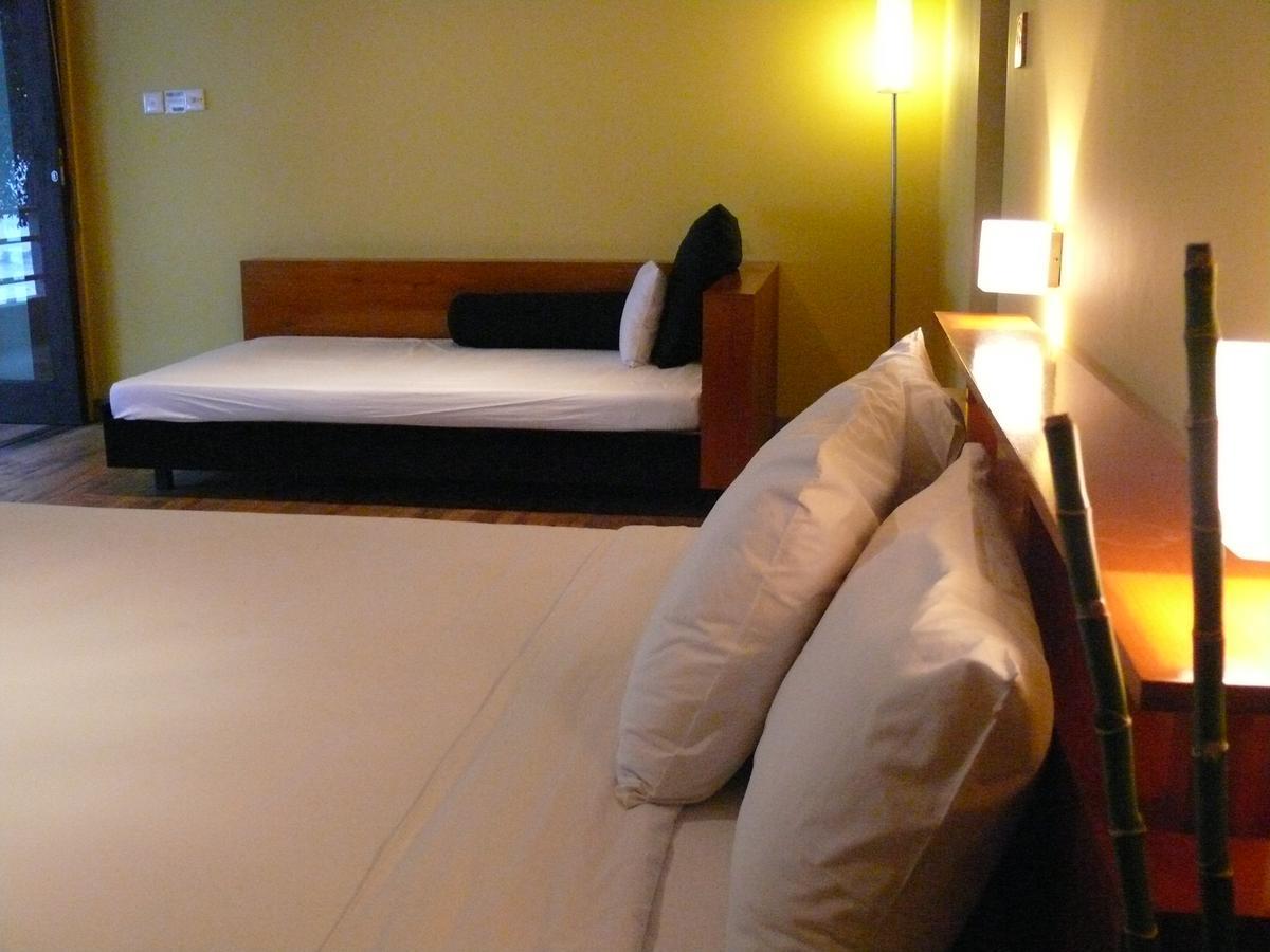 Javacove Beach Hotel Batukaras Extérieur photo