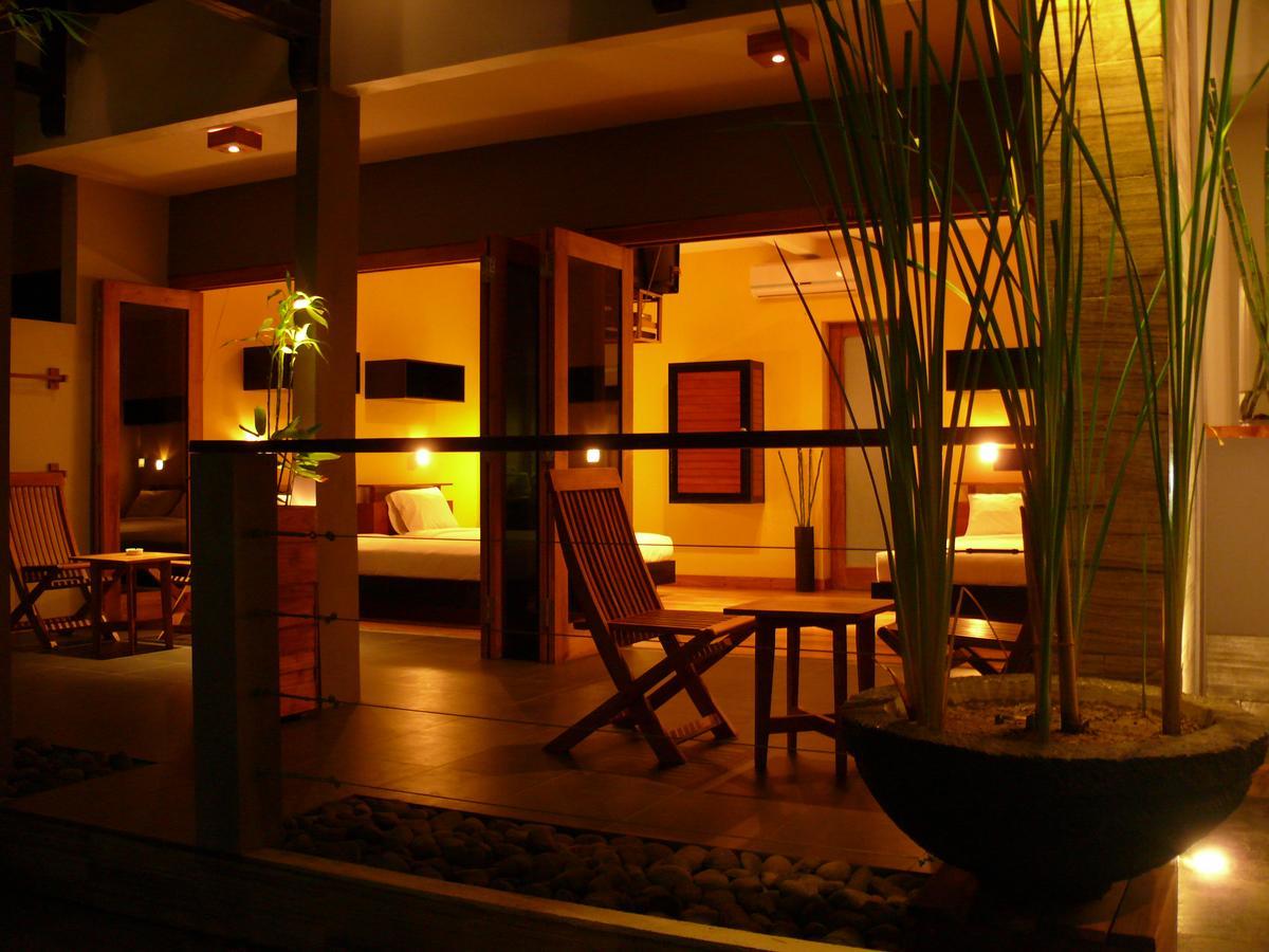 Javacove Beach Hotel Batukaras Extérieur photo