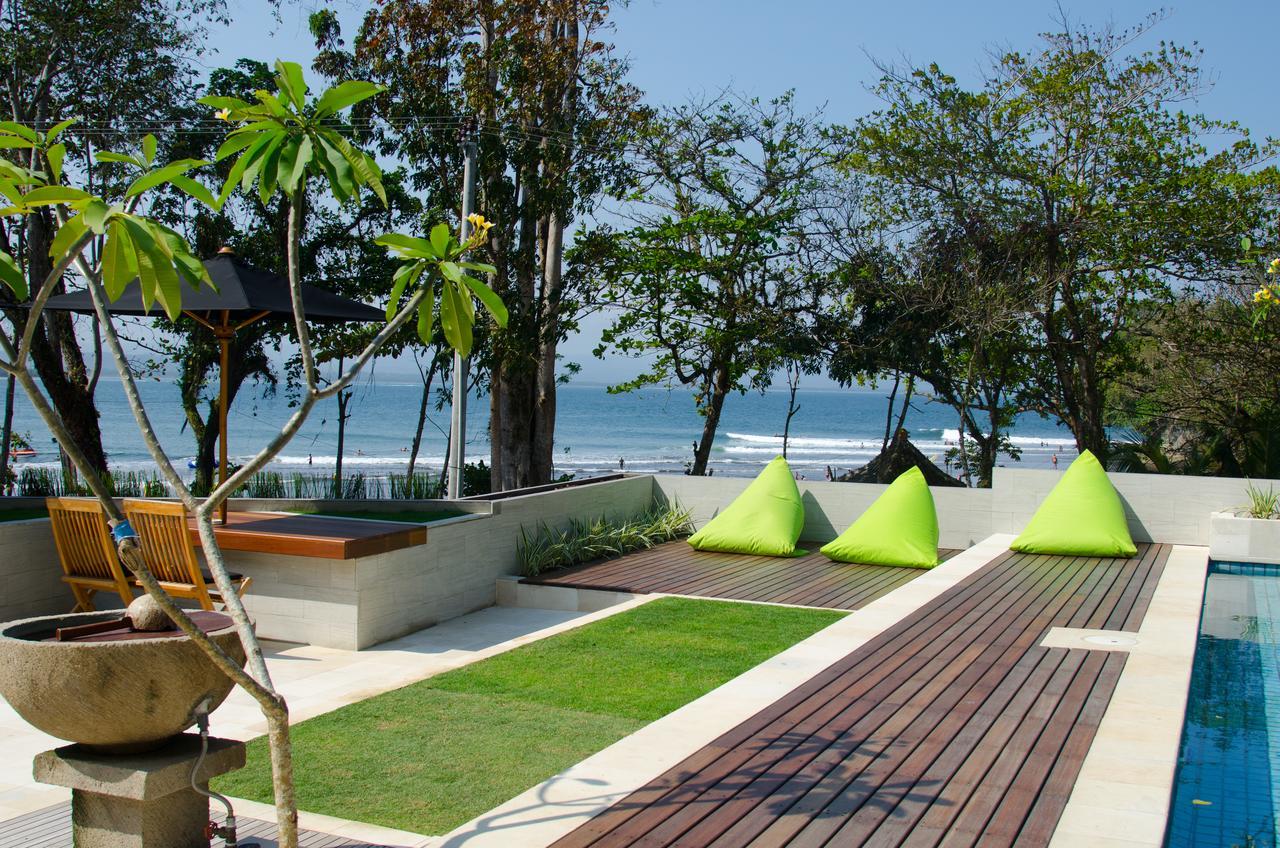 Javacove Beach Hotel Batukaras Extérieur photo